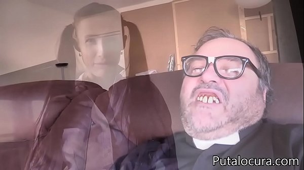 El cura español vuelve loca a Natalie con su follada enfermiza