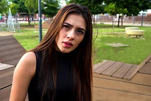 Dos desconocidos follando duro en la calle como animales