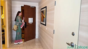 Esposa infiel recibe semen ajeno delante del marido.