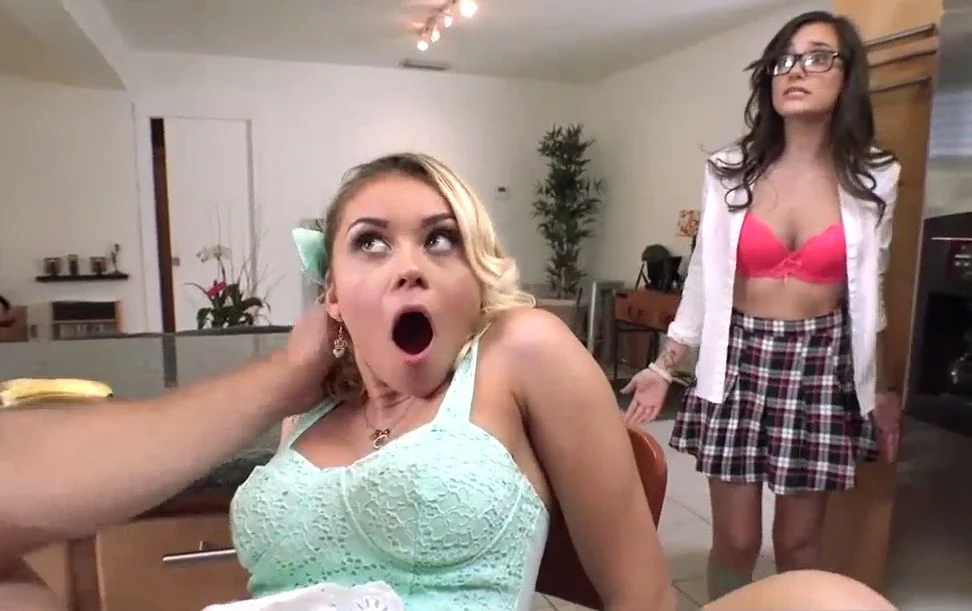 Cazadora cachonda destroza a su cuñado entre los árboles del bosque