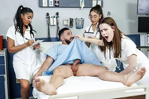 Doctores cachondos le dan duro a paciente entre los tres