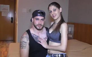 Española experta se cepilla a novato con ganas