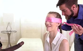 Esposo cornudo pide negro para reventar a su zorra sin límites