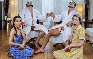 Hijas follando sin parar a los nuevos novios de mamá