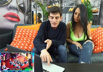 Jordi ENP recibe una brutal cogida de Katrina Moreno en FAP CEO