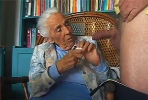 La abuela más perra: chupando verga hasta el último suspiro