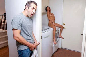 Madre cachonda se masturba mirando a su hija desnuda