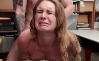 Rubia follada sin piedad: Daisy Stone grita de placer