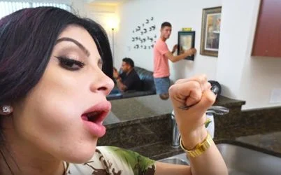 Zorra en celo busca verga y se la follan sin parar