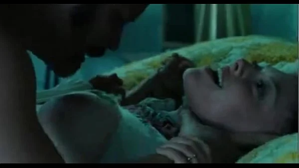 Amanda Seyfried Desnuda
