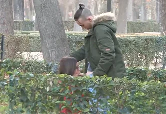 Española cachonda busca polla joven en el parque para una cogida salvaje