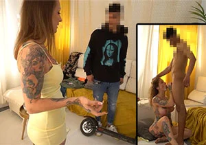 Española tatuada follada salvaje por el zorro de su mejor amiga