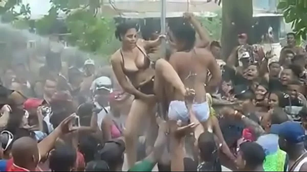 Videos De Mujeres Sin Ropa