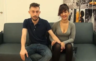 Zorra española se coge una polla enorme en cámara abierta